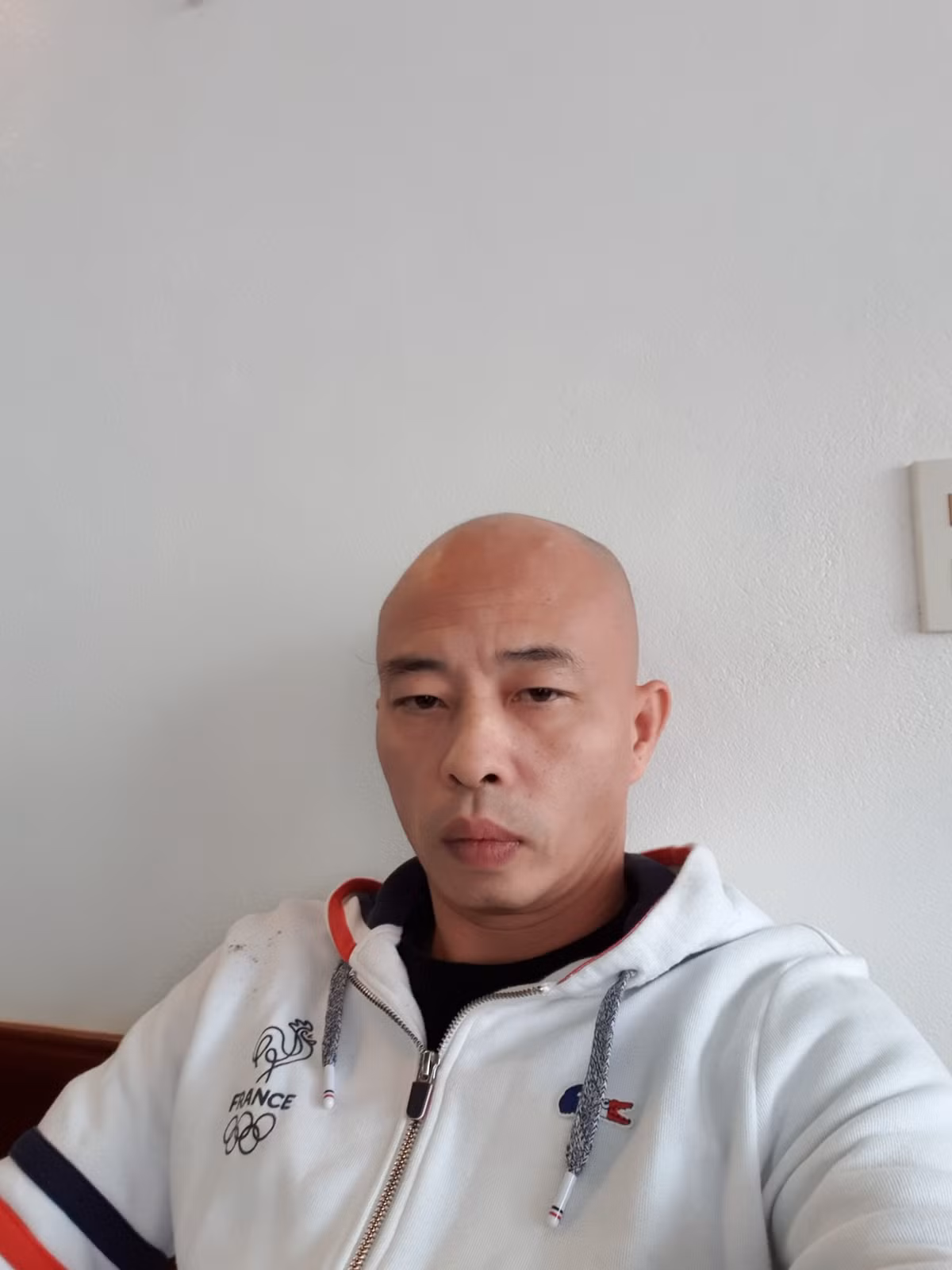 Các quyết định và lệnh nêu trên đã được Viện kiểm sát nhân dân tỉnh phê chuẩn theo quy định của pháp luật. Trước đó, ngày 7/4, Cơ quan CSĐT Công an tỉnh Thái Bình đã khởi tố vụ án "Cố ý gây thương tích" xảy ra ngày 30/3 tại số nhà 366, đường Lê Quý Đôn.