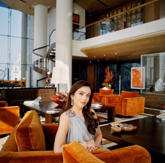 Nita Ambani - nữ chủ nhân của vnày. Ảnh: Vanity Fair.