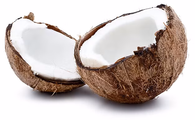 Nếu không thích vừng đen, bạn có thể dùng dừa vì đây là loại thực phẩm có thể thúc đẩy tuần hoàn máu. (Ảnh Netdna-ssl)