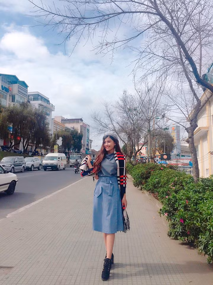 Diện mạo trẻ trung, tươi mới của cô nàng.