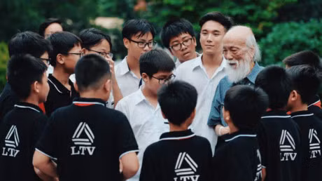 Thầy Văn Như Cương qua đời nhưng những lời căn dặn của thầy thì mãi khắc sâu trong tâm trí các thế hệ học trò. Ảnh: Gia đình mới