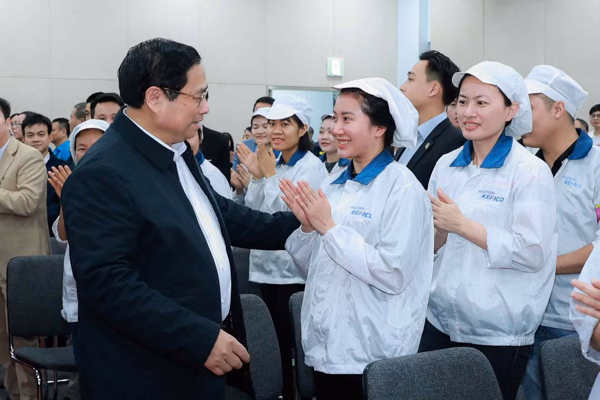 Thủ tướng chỉ đạo chăm lo, hỗ trợ người lao động trong dịp Tết Nguyên Đán Thu tuong chi dao cham lo, ho tro nguoi lao dong trong dip Tet Nguyen Dan