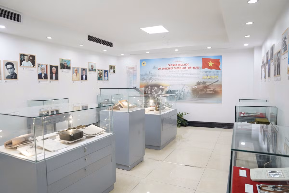 Tham quan bảo tàng của công viên, các bạn trẻ sẽ được gợi mở, đánh thức tinh thần tự giác trong học tập và tìm hiểu về nền khoa học Việt Nam qua từng giai đoạn phát triển.