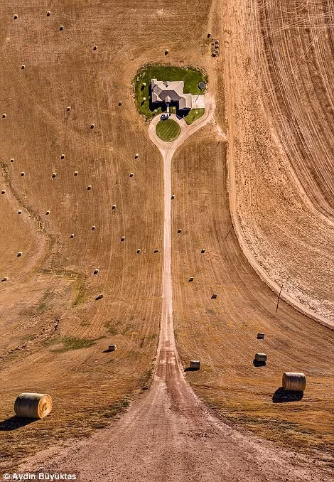 Một trang trại ở Texas. Buyuktas cho biết anh dành 2 tháng để du lịch, tìm kiếm và chụp hình tại Mỹ.