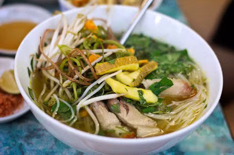 Những món bún cá “ngon phát hờn” dọc 3 miền đất nước - Hình 3 Nhung mon bun ca “ngon phat hon” doc 3 mien dat nuoc-Hinh-3