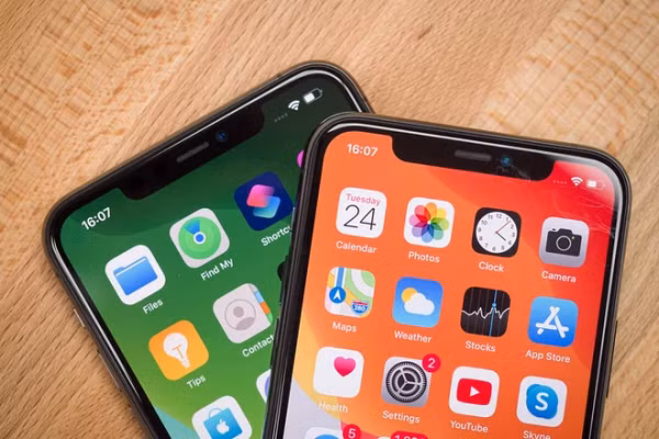 Theo một dự đoán khác của "thánh tin đồn" Kuo, thì Apple có thể sẽ ra mắt một chiếc iPhone toàn màn hình vào năm 2023. Điều này có thể trở thành sự thật nếu như Apple hoàn thiện được công nghệ camera ấn bên dưới màn hình.