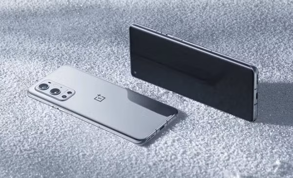 Tuy nhiên, tốc độ sạc sẽ chỉ mạnh mẽ như vậy nếu sử dụng bộ sạc không dây OnePlus 50W, được ra mắt cùng với OnePlus 9 Pro.