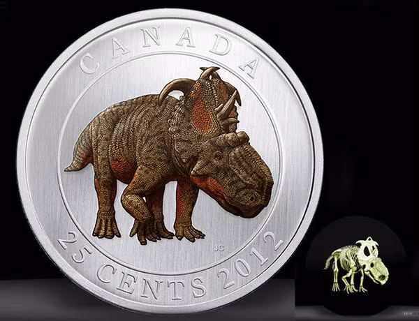 Vào ngày 16 tháng 4 năm 2012, Canada cho sản xuất đồng xu đặc biệt. Đó là đồng 25cent, với một mặt đồng xu là loài khủng long Pachyrhinosaurus (khủng long 3 sừng), mặt kia là hình nữ hoàng Elizabeth.