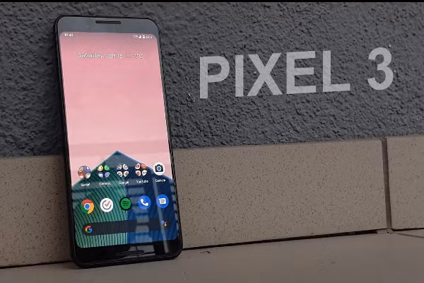 Máy có màn hình 5.5 inch như 6S Plus với độ phân giải Full HD+ cao hơn, vi xử lý cao cấp Snapdragon 845 của Qualcomm, RAM 4GB và 64GB bộ nhớ trong.