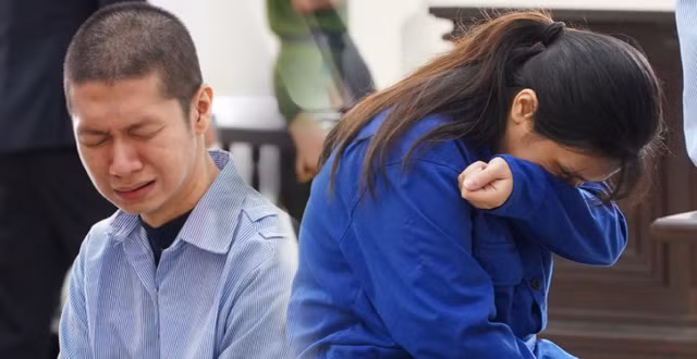  Bạo hành con 3 tuổi đến chết: Ngày 19/11, TAND TP Hà Nội tuyên án vụ "Giết người", "Tàng trữ trái phép chất ma túy" đối với 2 bị cáo Nguyễn Minh Tuấn (SN 1989) tử hình và Nguyễn Thị Lan Anh chung thân (SN 1991, cùng trú tại phường Lê Đại Hành, Hai Bà Trưng, Hà Nội). 