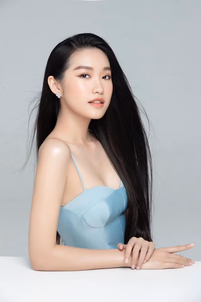 Chia sẻ trước cuộc thi, Hải My bày tỏ trên trang cá nhân: "Lần đầu tiên My tham gia một cuộc thi lớn và uy tín đến vậy nên rất hồi hộp. Mong mọi người sẽ luôn ủng hộ, động viên và tiếp lửa cho em nhé! Em cảm ơn cả nhà mình nhiều nhiều!".