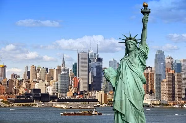 Kế đến là Mỹ, Anh, Bỉ, Na Uy và Thụy Sĩ. Công dân thuộc các nước này dễ dàng đi du lịch khi được miễn visa tại 185 quốc gia.
