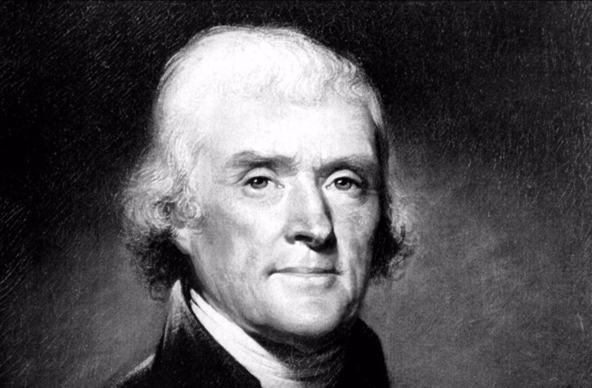 Thêm nữa, Tổng thống Jefferson là người đa tài và khéo tay khi có thể cải tiến khá nhiều vật dụng trong gia đình như cánh cửa, giá nâng đồ ăn, hệ thống mắc treo trong tủ áo....