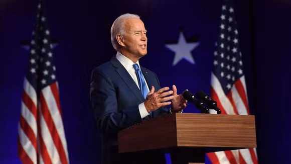 Bất chấp việc Tổng thống Trump từ chối công nhận chiến thắng của ứng cử viên tổng thống Đảng Dân chủ, vào ngày 11/11 vừa qua, ông Biden thông báo đã chọn ông Ron Klain làm chánh văn phòng Nhà Trắng kiêm trợ lý. Đây được cho là một trong những động thái đầu tiên của ông Biden trong việc xây dựng nội các khi tiếp quản Nhà Trắng vào tháng 1/2021.