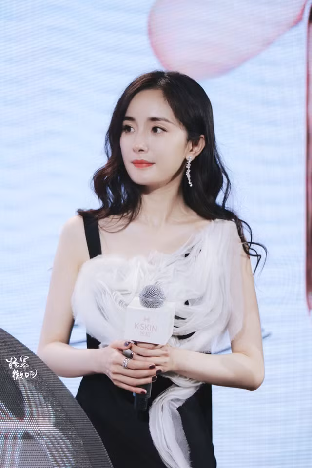 Ngoài ra, người có tướng cằm đầy cũng là biểu hiện của sự trường thọ, tuổi già vẫn duy trì được cơ thể khỏe mạnh hơn nữa còn có con cháu hiếu thuận, vì vậy hoàn toàn có khả năng sống đến 80-90 tuổi hoặc lâu hơn nữa. (*) Thông tin chỉ mang tính tham khảo. Ảnh minh họa.