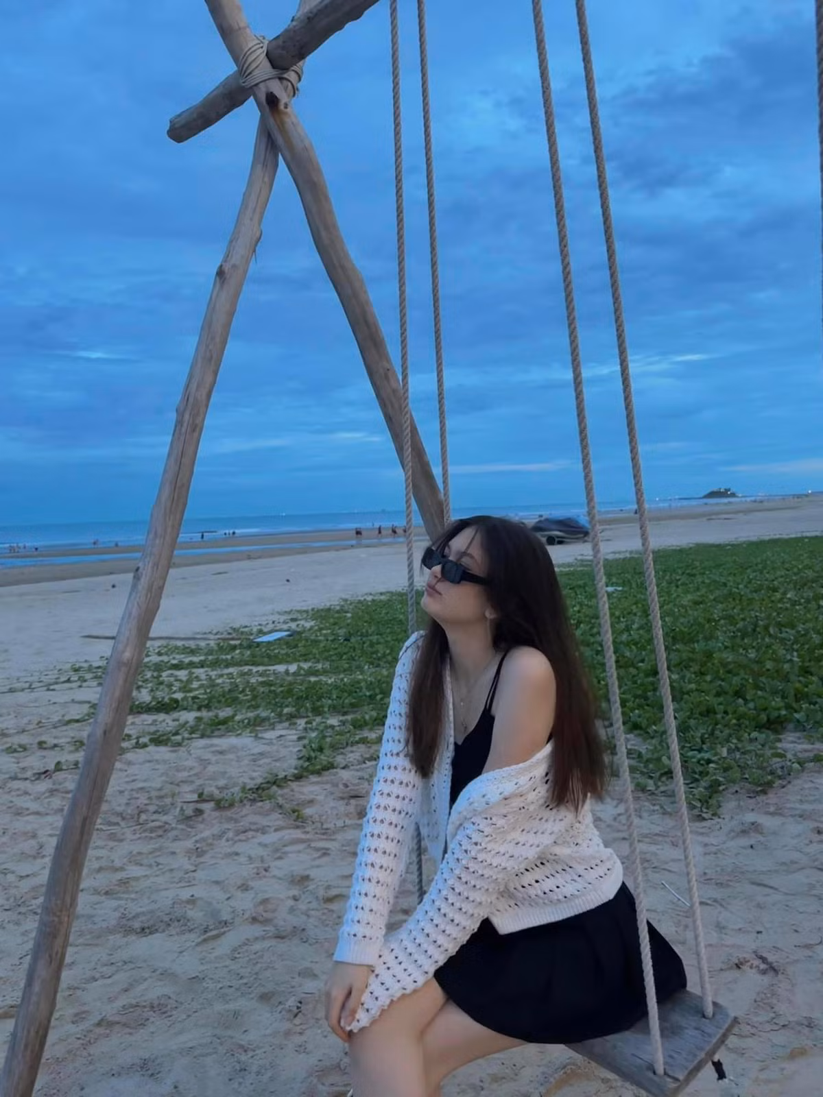 Có thể thấy, dần trưởng thành thành một cô thiếu nữ khi bước sang tuổi 16, em gái thủ môn Đặng Văn Lâm ngày càng có gu ăn mặc hơn.