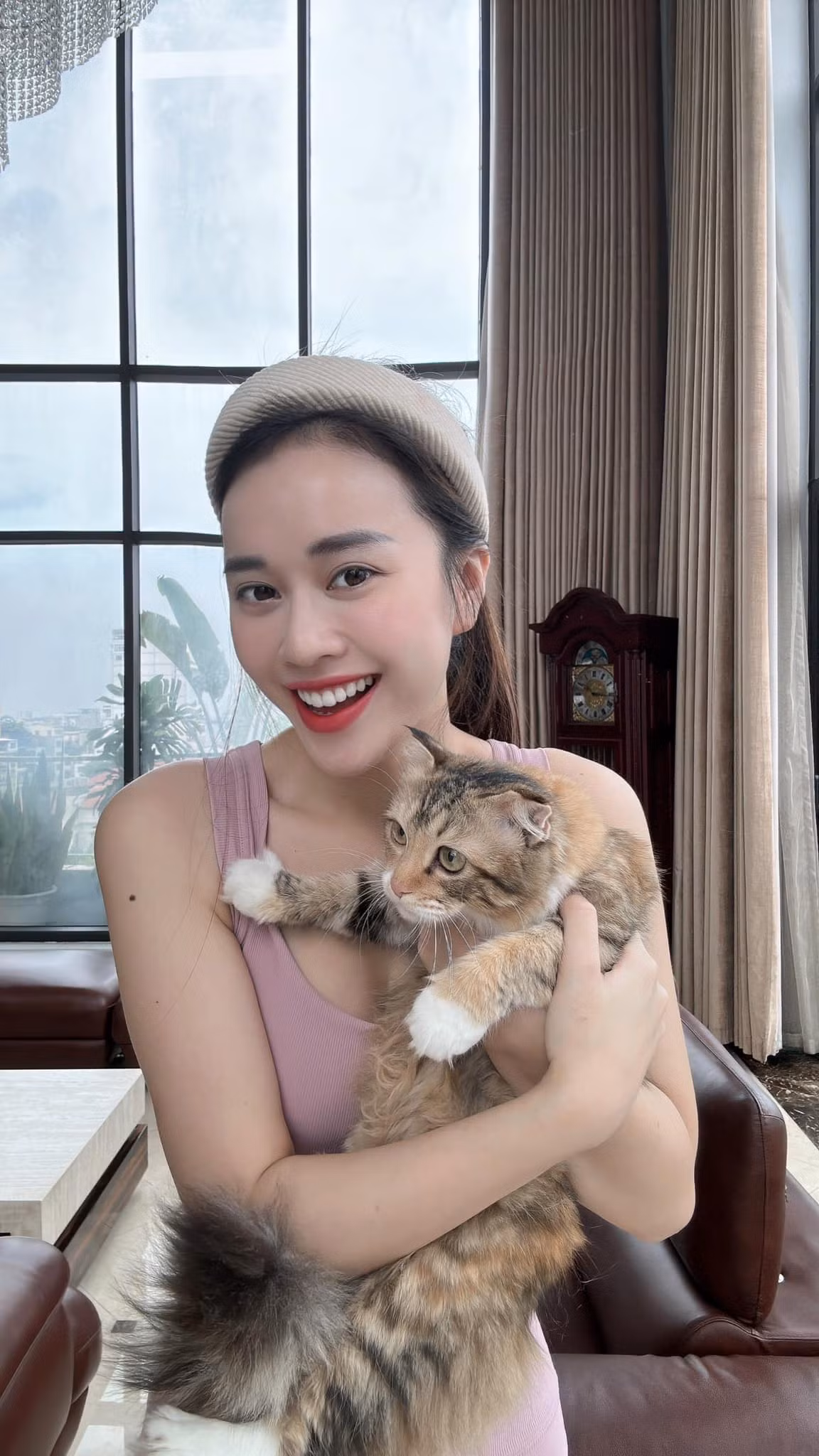 Ngoài ra MC Ngô Mai Phương cũng đều đặn cập nhật tình hình cuộc sống cũng như những thay đổi sau khi có em bé lên trang cá nhân.