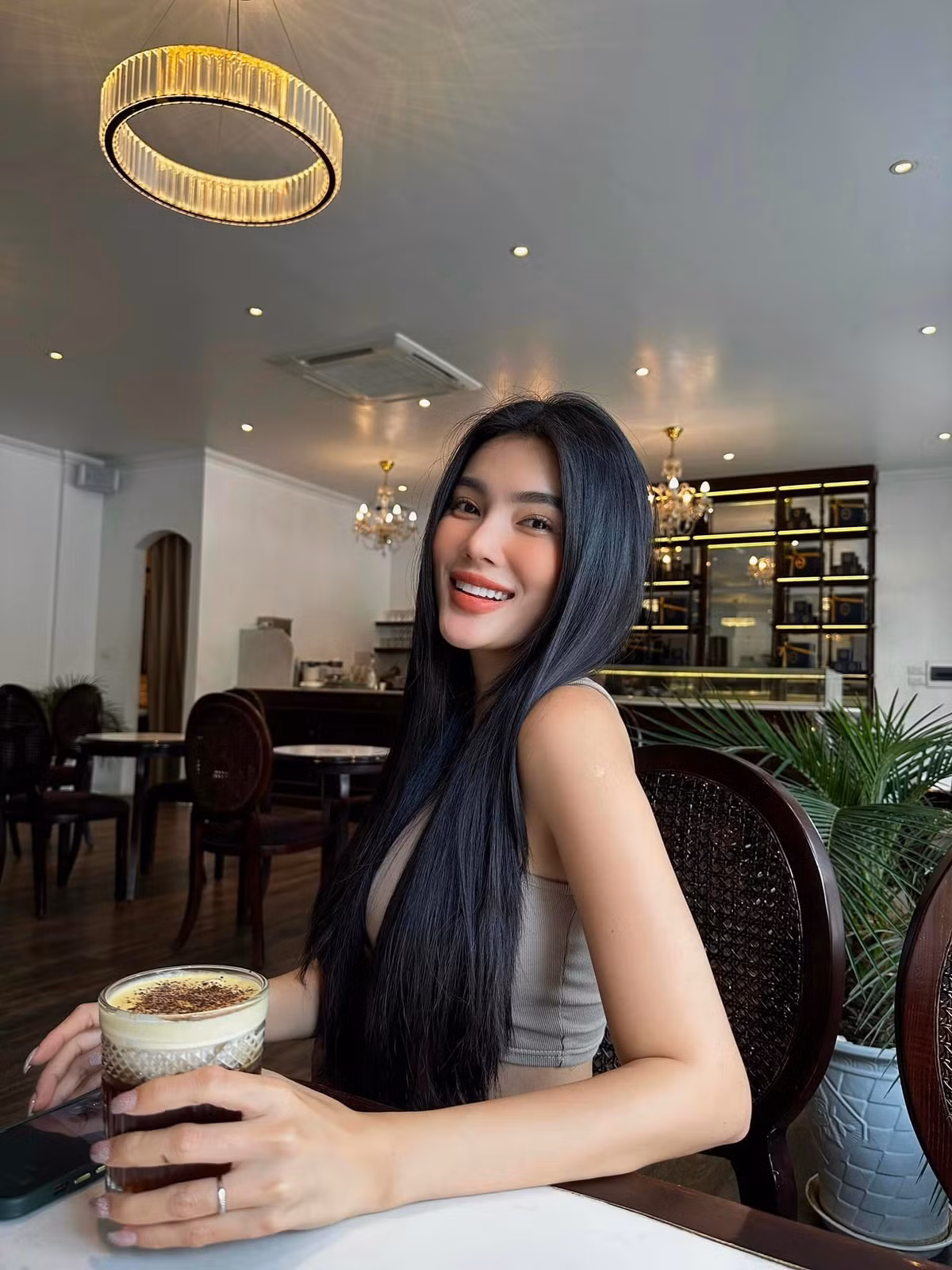 Ấn tượng hơn, thời điểm tổ chức đám cưới, Phối Phối và ông xã đã có một thiên thần nhỏ vô cùng đáng yêu.