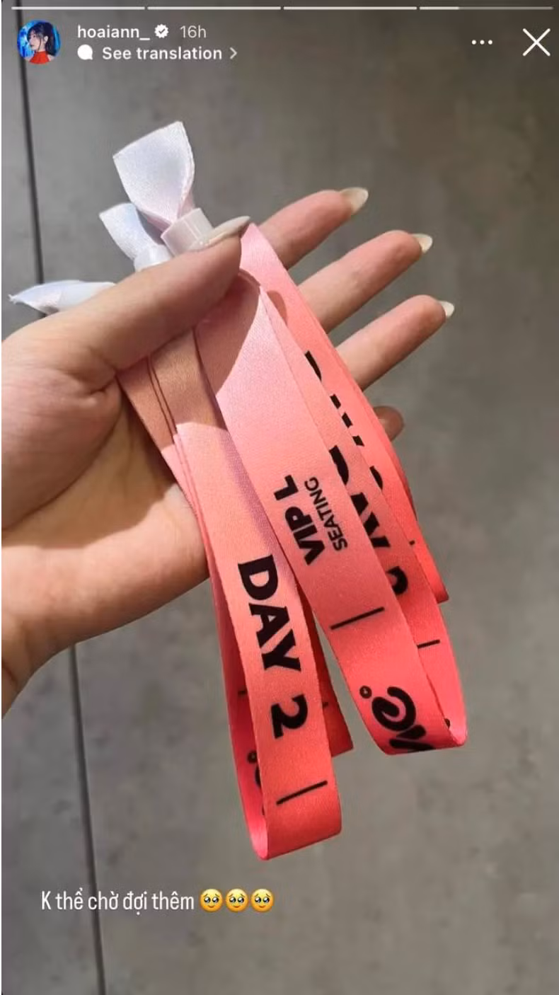 Hot girl đời đầu Hoài An Japan cũng không nằm ngoài cuộc chơi khi đã sở hữu cho mình vòng concert BLACKPINK.