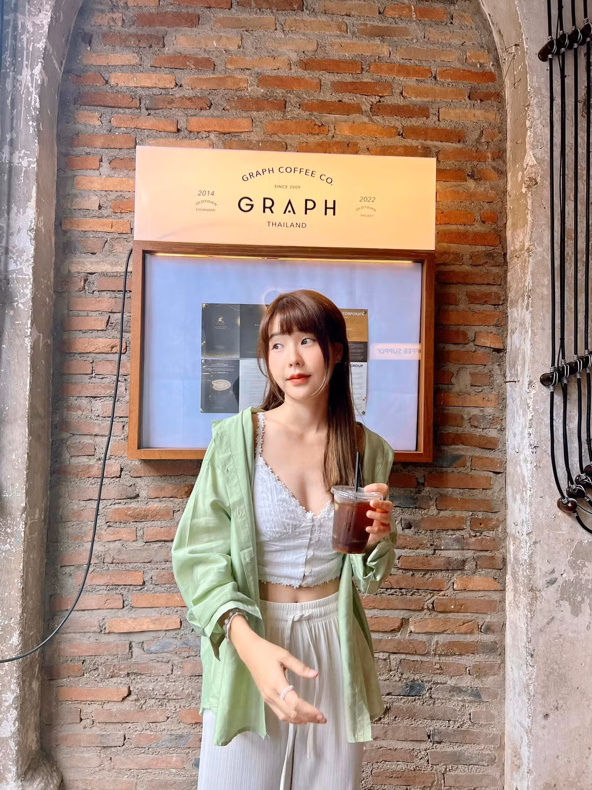 Trang Fanpage của Kanomroo hiện đang sở hữu 1 triệu người theo dõi, qua đó có thể thấy sức hút cực lớn của cô nàng.