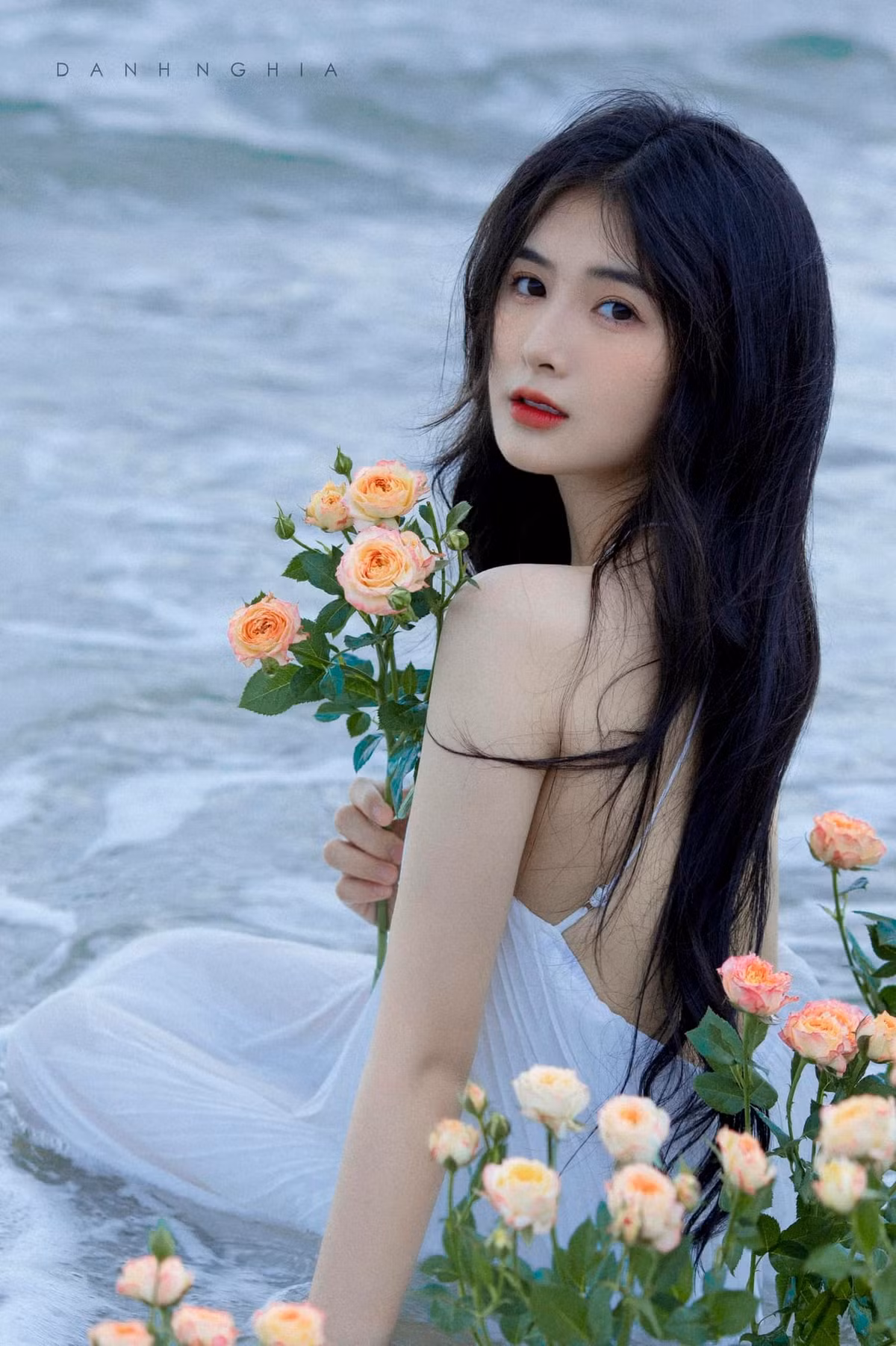 Gái xinh Thanh Hóa gây ấn tượng với gương mặt xinh xắn và vóc dáng nóng bỏng.