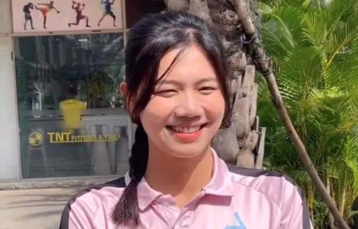 Nhận được nhiều lời khen, cô cảm thấy vui. Dẫu vậy, Ánh Viên cho biết mặc đồ thể thao vẫn thoải mái nhất. Ảnh: FBNV