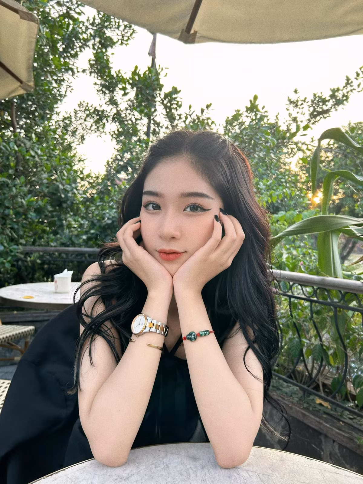Hiện tại, Thu Trang đang làm MC, ngoài ra cô còn được biết đến với vai trò mẫu ảnh.