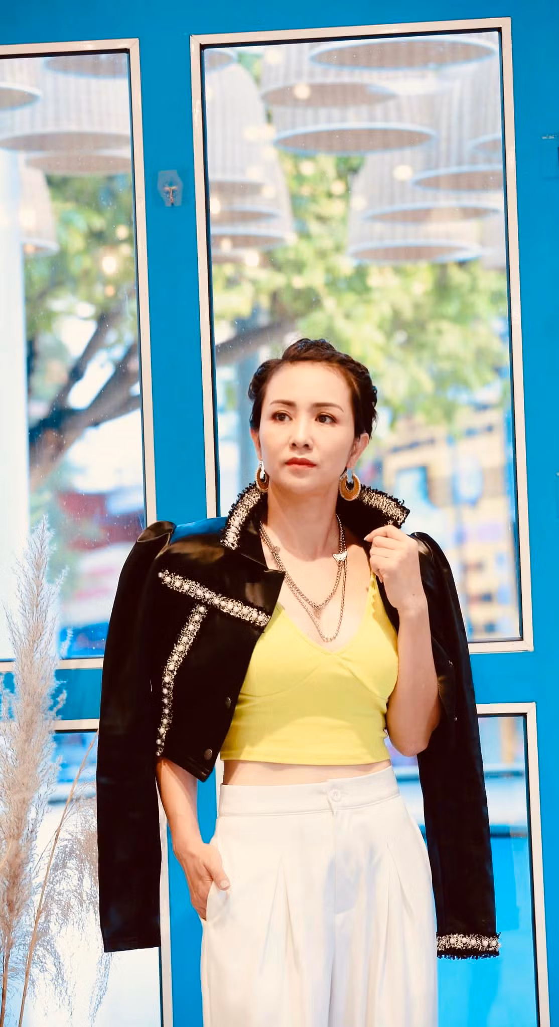 Sở hữu gen di truyền từ mẹ, con gái út Ngân Hà khiến nhiều người ngỡ ngàng bởi vẻ đẹp sắc sảo và đáng yêu.