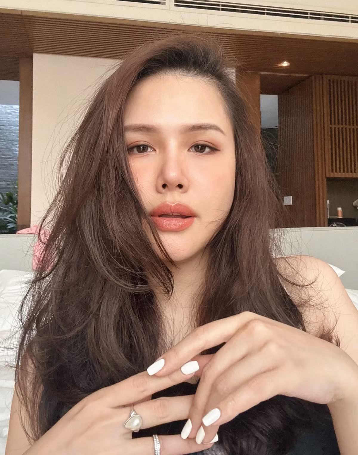 Mới đây, cựu hot girl Phanh Lee còn gây chú ý khi khoe cận cảnh gương mặt của mình.