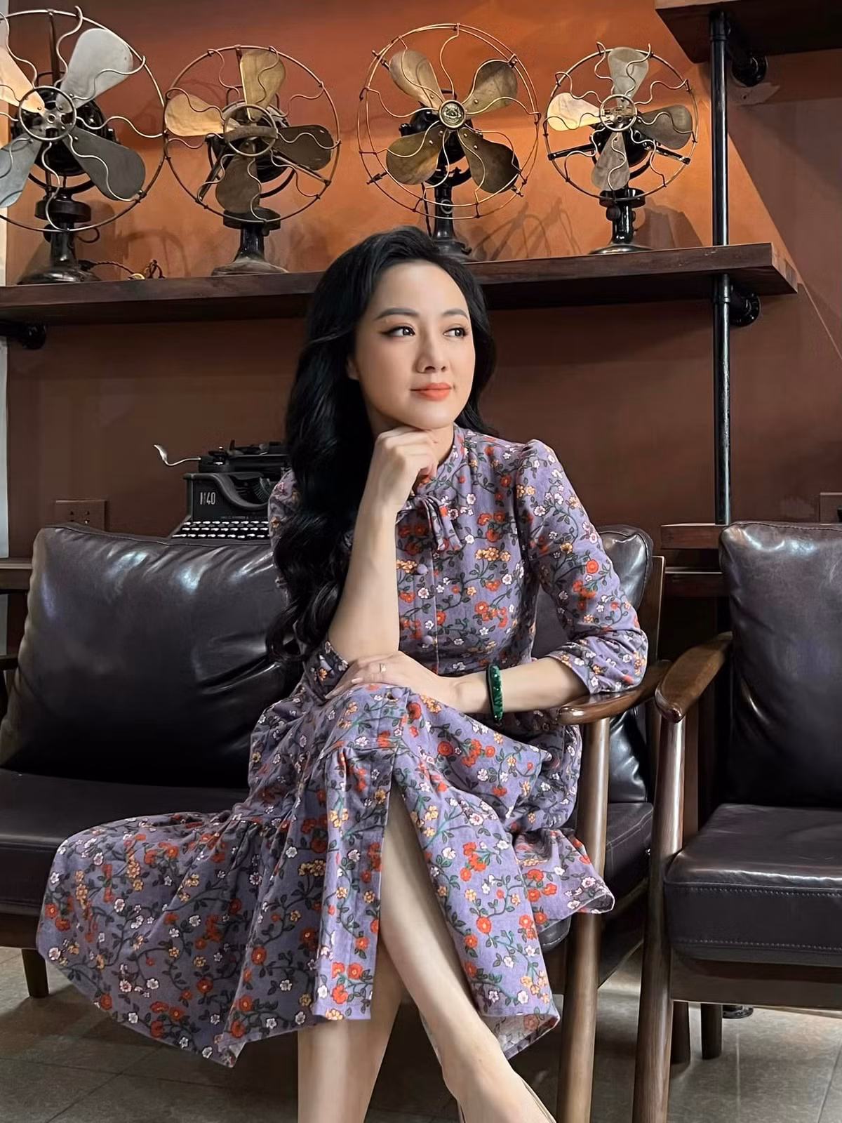 Ở thời điểm hiện tại Hoài Anh luôn được khen ngợi là trẻ hơn nhiều so với độ tuổi thật 43 của cô. Ảnh: FBNV