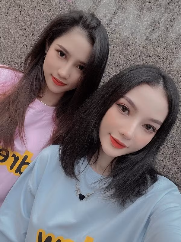 Trong khi Xíu - Võ Trần Anh Thư là một nữ diễn viên, streamer trẻ thì nửa kia của cô nàng, Jin - Minh Minh lại đường đường là một CEO khá có điều kiện.