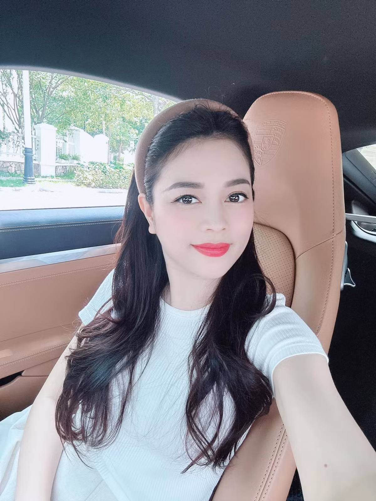 Nhờ kiếm tiền giỏi nên Hằng Túi có thể thỏa mãn tất cả sở thích của bản thân, kiếm được khối tài sản khổng lồ khiến bao người mơ ước.