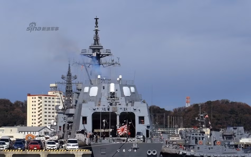 Lực lượng phòng vệ Nhật Bản có tổng cộng 4 chiếc khu trục hạm lớp Akizuki được đóng từ năm 2009 và gia nhập biên chế lực lượng này kể từ năm 2012 tới nay. Nguồn ảnh: Sina