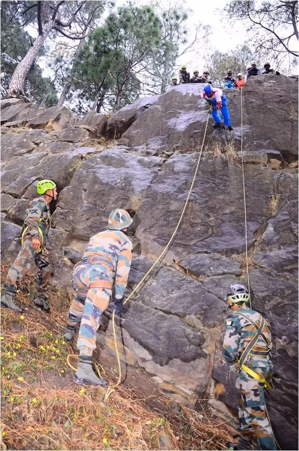 Mặc dù Ấn Độ và Oman không có chung đường biên giới, tuy nhiên nước này vẫn thường xuyên gửi quân tham gia các cuộc tập trận chung giữa hai nước. Nguồn ảnh: Sina.