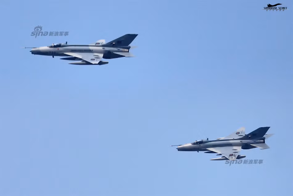 Không quân Bangladesh hiện có 32 chiếc F-7 trong biên chế bao gồm: 16 F-7BG tiếp nhận năm 2006 và 16 F-7BGI tiếp nhận năm 2016. Nguồn ảnh: Sina.