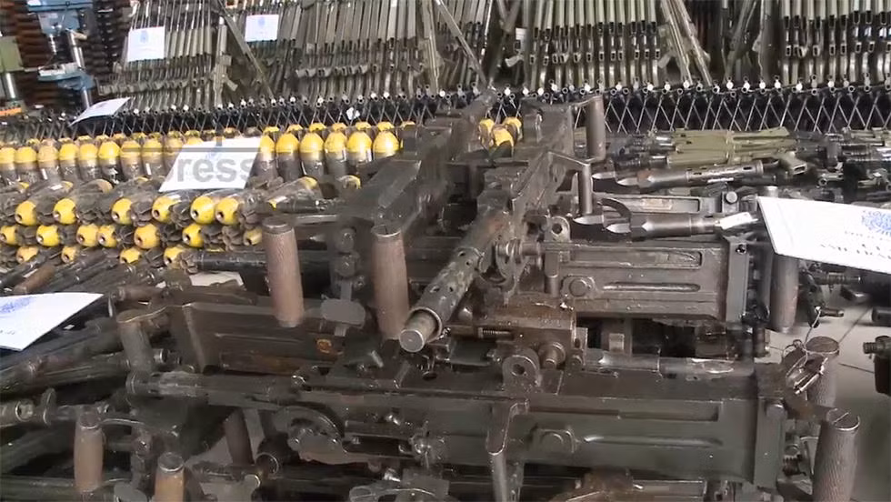 Trong lô vũ khí lậu bị thu giữ lần này có cả các khẩu đại liên cỡ 12,7 ly đủ sức bắn hạ các máy bay hành khách dân dụng ở độ cao thấp. Nguồn ảnh: QQ.