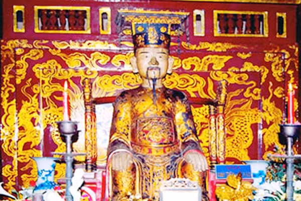Vạn Thắng Vương là biệt hiệu của vua Đinh Bộ Lĩnh (Đinh Tiên Hoàng). Ông là một trong những vị vua giỏi đánh trận nhất sử Việt, sinh thời từng có công dẹp loạn 12 sứ quân, thống nhất nước nhà, lập nên triều Đinh.