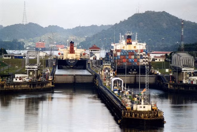 Kênh đào Panama cắt ngang eo đất Panama tại Trung Mỹ, nối Đại Tây Dương với Thái Bình Dương. Đây là một trong số những dự án lớn nhất và khó khăn nhất đã được thực hiện. Kể từ khi mở cửa năm 1914, kênh đào là đường dẫn then chốt trong hàng hải quốc tế. Mỗi năm có hơn 14.000 tàu thuyền đi qua kênh đào.
