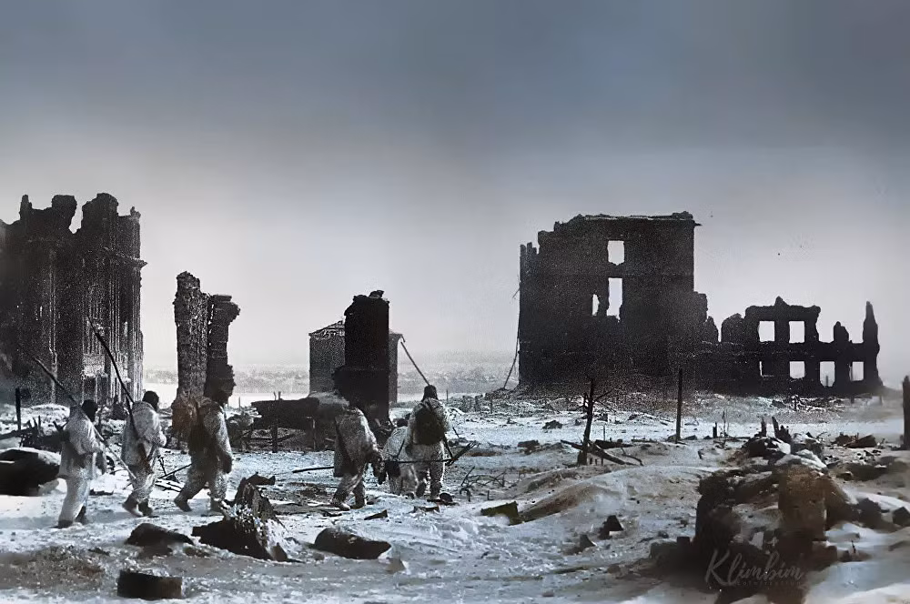 Trung tâm thành phố Stalingrad sau khi được giải phóng khỏi quân xâm lược Đức quốc xã.