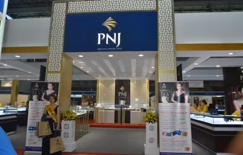 Mắc kẹt gần 400 tỷ tại Ngân hàng Đông Á, PNJ làm ăn thế nào? Mac ket gan 400 ty tai Ngan hang Dong A, PNJ lam an the nao?