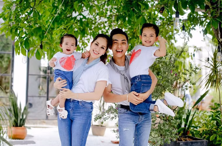 Hai con cua Khanh Thi – Phan Hien xinh nhu thien than, cang ngam cang yeu