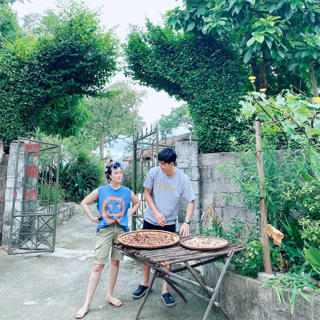 Cười ngất ngắm loạt ảnh bá đạo của nghệ sĩ hài Vân Dung Cuoi ngat ngam loat anh ba dao cua nghe si hai Van Dung