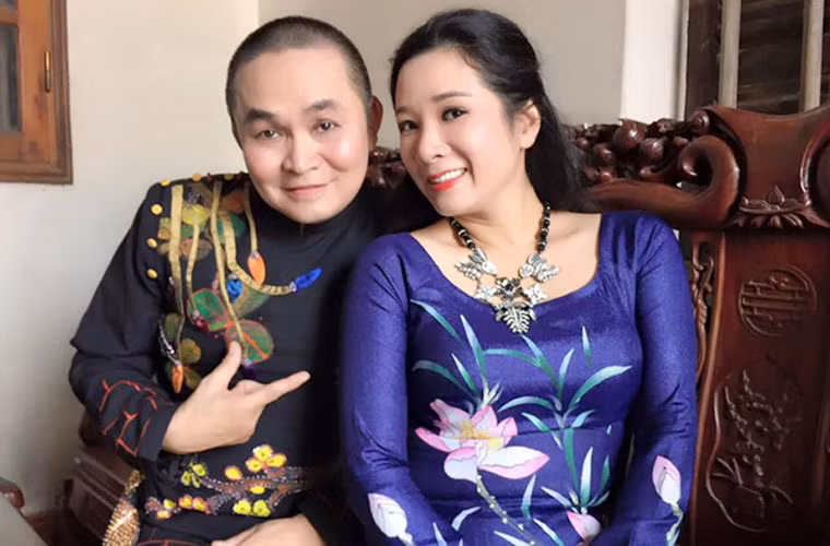 Nữ nghệ sĩ cải lương sinh năm 1969 rất đắt show và cát sê của cô rất cao. Nhiều người cho rằng, cát sê của Thanh Thanh Hiền ngang ngửa với nghệ sĩ Xuân Hinh.