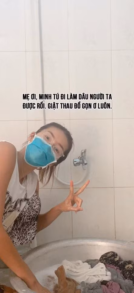 Siêu mẫu Minh Tú có thêm nhiều trải nghiệm. Cô lập hẳn album ảnh "Nhật ký dưỡng tâm trại - Học kỳ quân sự mùa Thu 2020".