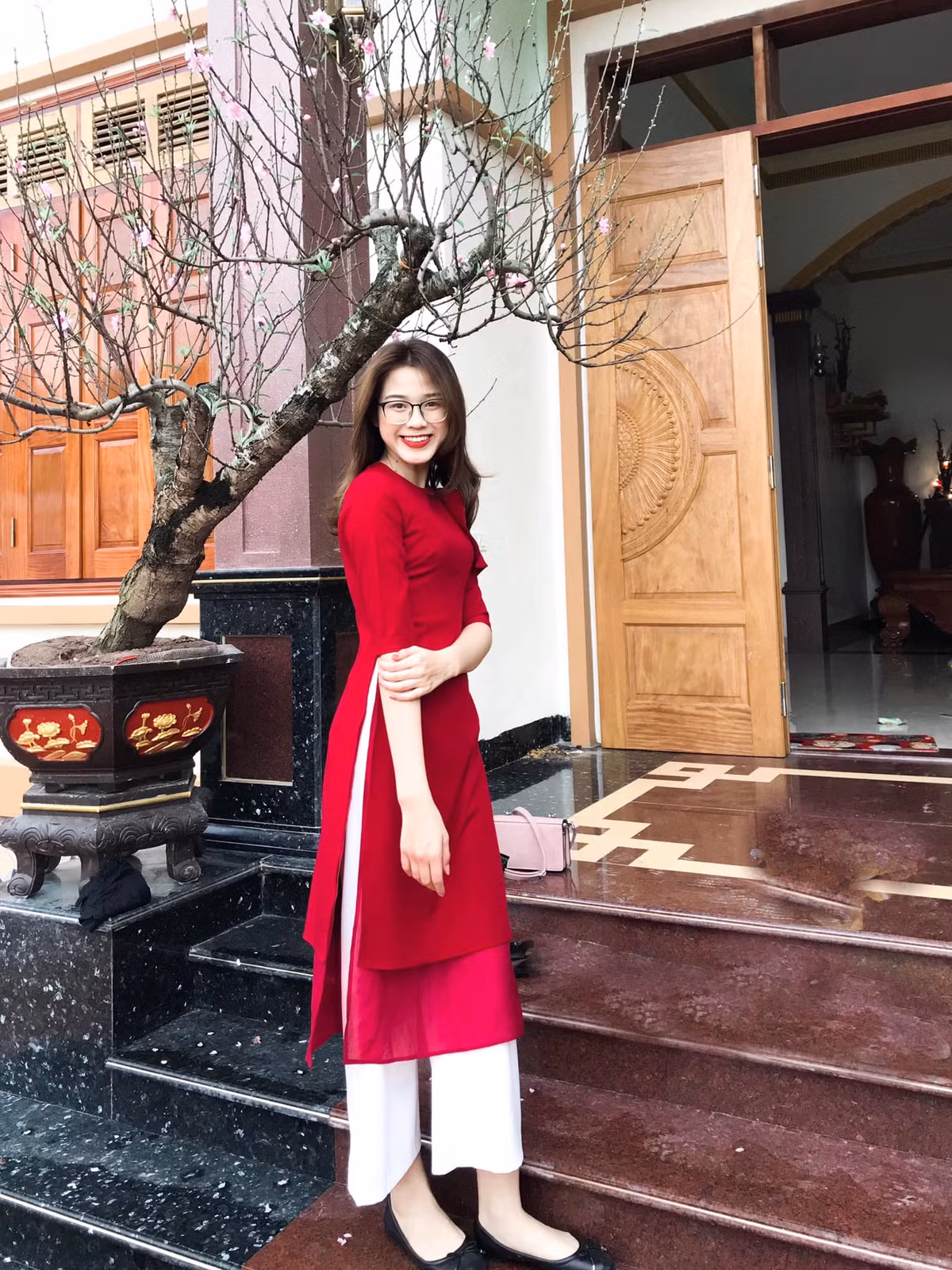 Theo chia sẻ từ phía người thân, gia đình và dòng họ có mặt rất đông trong đêm chung kết để cổ vũ cho Hoa hậu Đỗ Thị Hà.