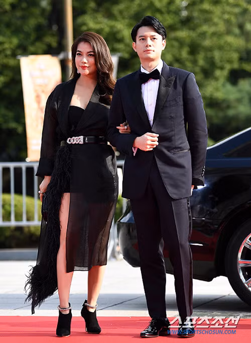 Xuất hiện trong nhiều hình ảnh thân mật là vậy, thế nhưng cả nữ diễn viên "Hương Ga" lẫn nam diễn viên "Sống chung với mẹ chồng" vẫn phủ nhận mọi tin đồn về mối quan hệ tình cảm này. Ảnh: Sportchosun.
