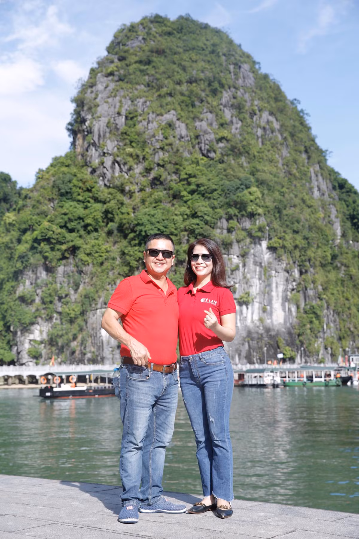 Vướng phải nhiều đồn đoán quanh cuộc hôn nhân đổ vỡ, "Táo Giao thông" lên tiếng phủ nhận thông tin bội bạc và luôn lên tiếng bảo vệ bạn gái khỏi những bình luận ác ý.