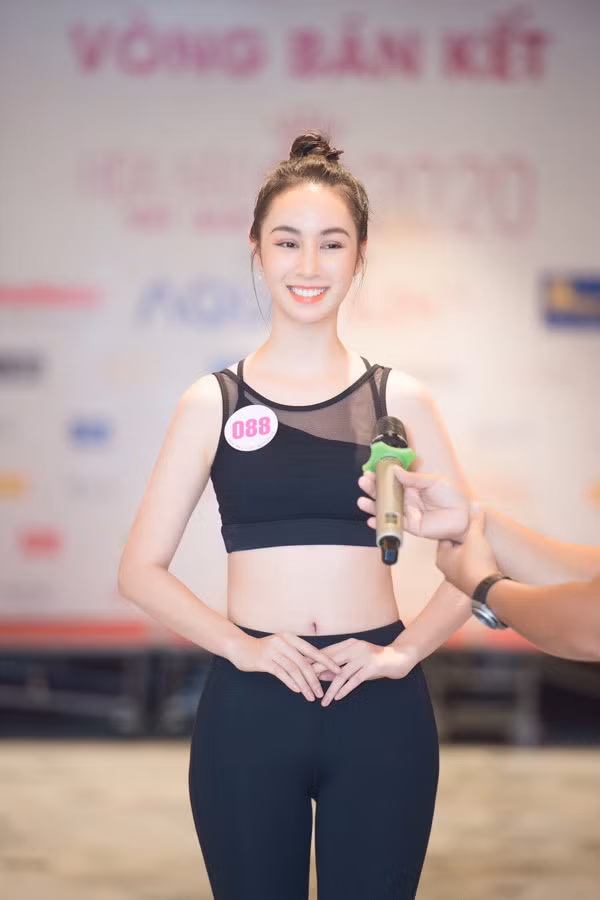 Dù chưa từng tham dự bất kỳ cuộc thi nhan sắc nào nhưng Hoàng Bảo Trâm rất tự tin, bản lĩnh, luôn muốn thử thách để hoàn thiện bản thân trong cuộc thi năm nay.
