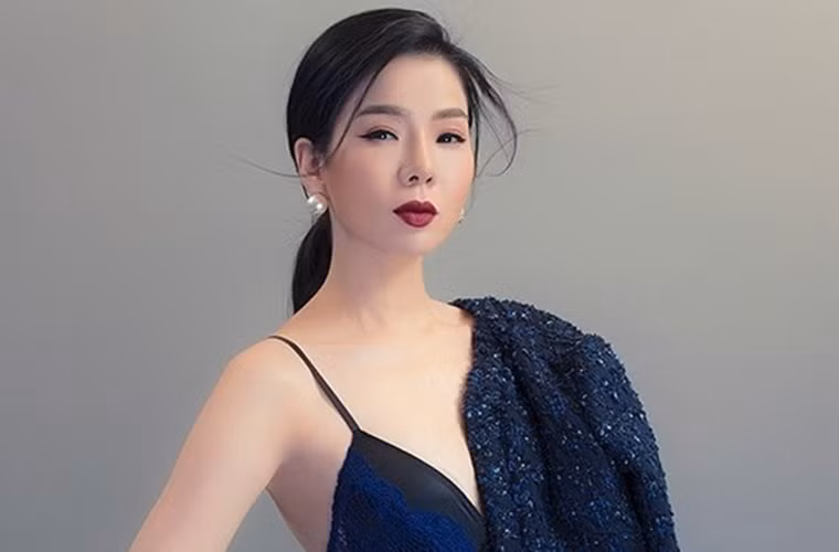 Trong hơn 20 năm hoạt động nghệ thuật, Lệ Quyên có một may mắn mà không phải ca sĩ nào cũng có đó là cứ ra bài nào là bài đó thành hit. Nhưng ngoài may mắn thì thành công của “Nữ hoàng nhạc xưa” là nhờ cô hoạt động âm nhạc nghiêm túc, chuyên nghiệp, đầu tư kỹ lưỡng cho từng sản phẩm âm nhạc.