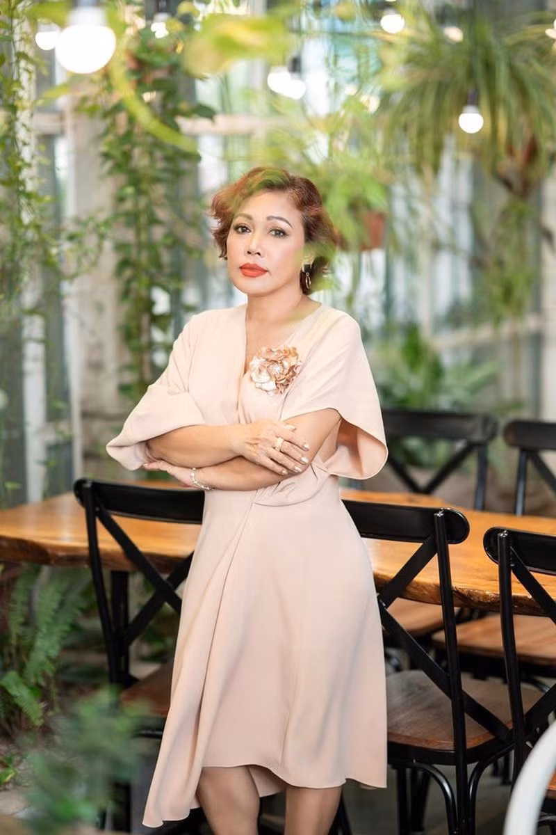 Ngoại hình của Siu Black cũng có nhiều thay đổi. Thời điểm vướng biến cố nợ nần tiền tỷ vào năm 2013, nữ giám khảo Vietnam Idol rơi vào cảnh khốn đốn khiến sức khỏe và tinh thần đều giảm sút.
